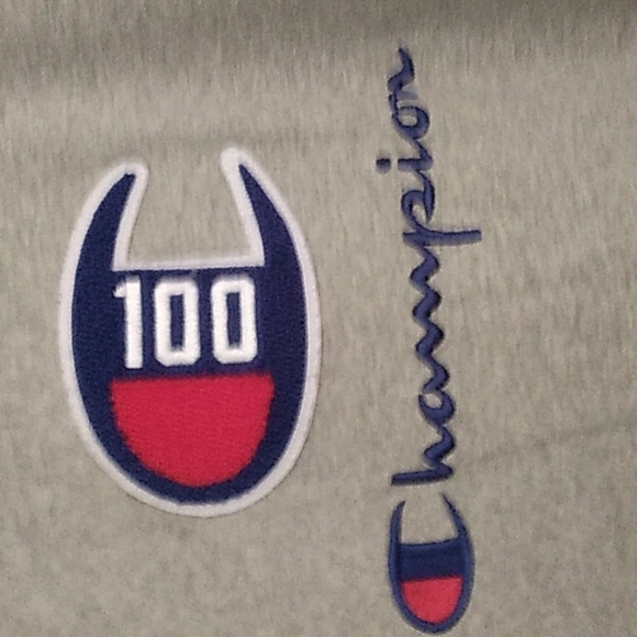 Champion T-shirt Medium - Picture 3 of 11